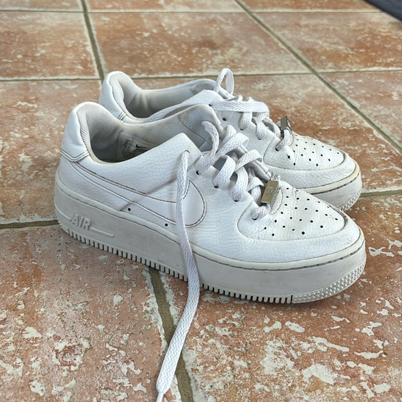 Nike Air Force 1 (Sage Low) - Picture 3 of 6
